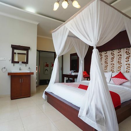 Oyo 2321 Griya Shanti Homestay Ketewel Buitenkant foto