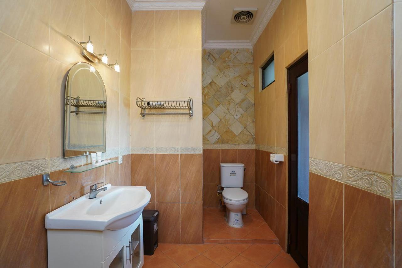 Oyo 2321 Griya Shanti Homestay Ketewel Buitenkant foto