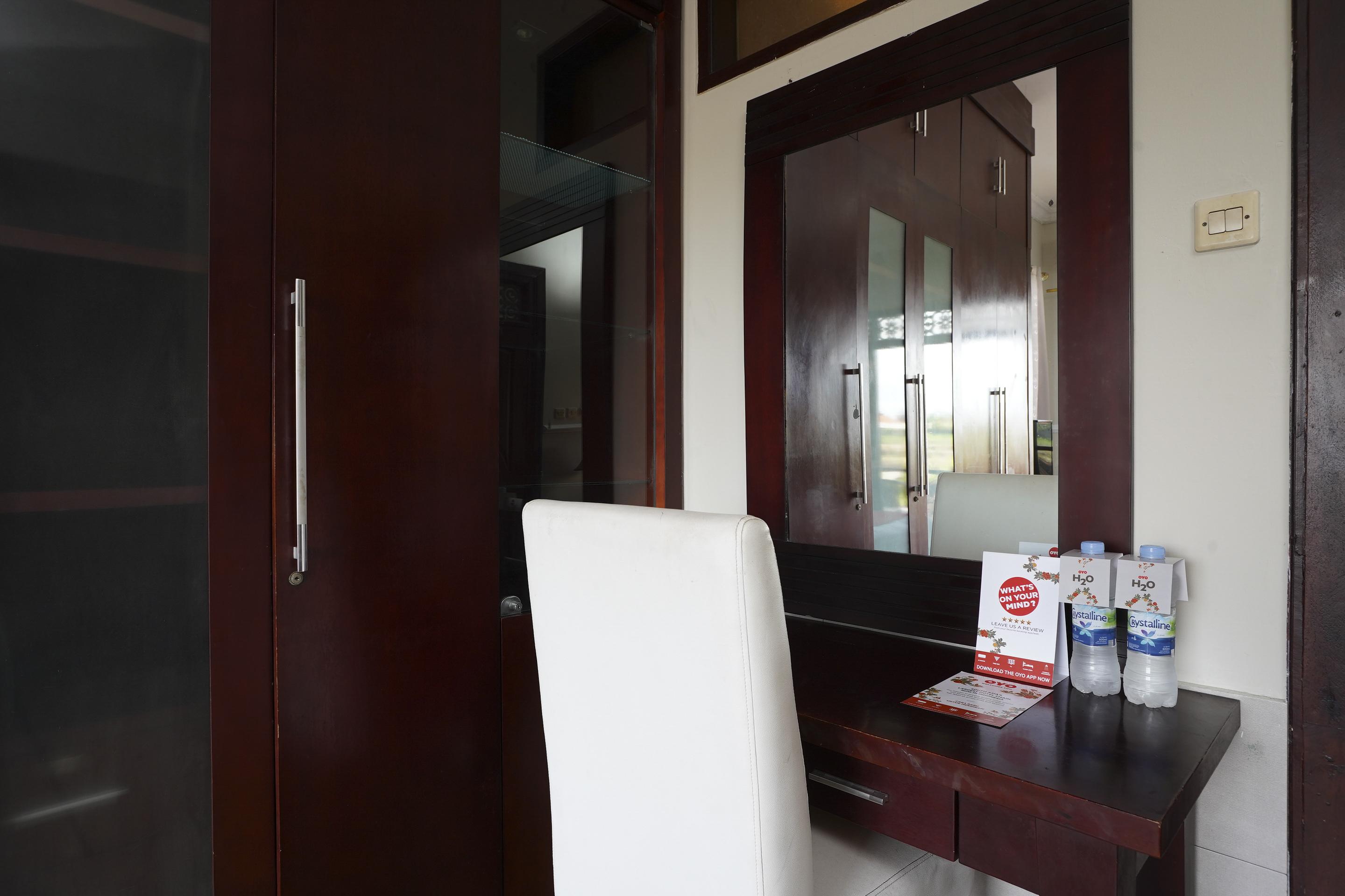 Oyo 2321 Griya Shanti Homestay Ketewel Buitenkant foto