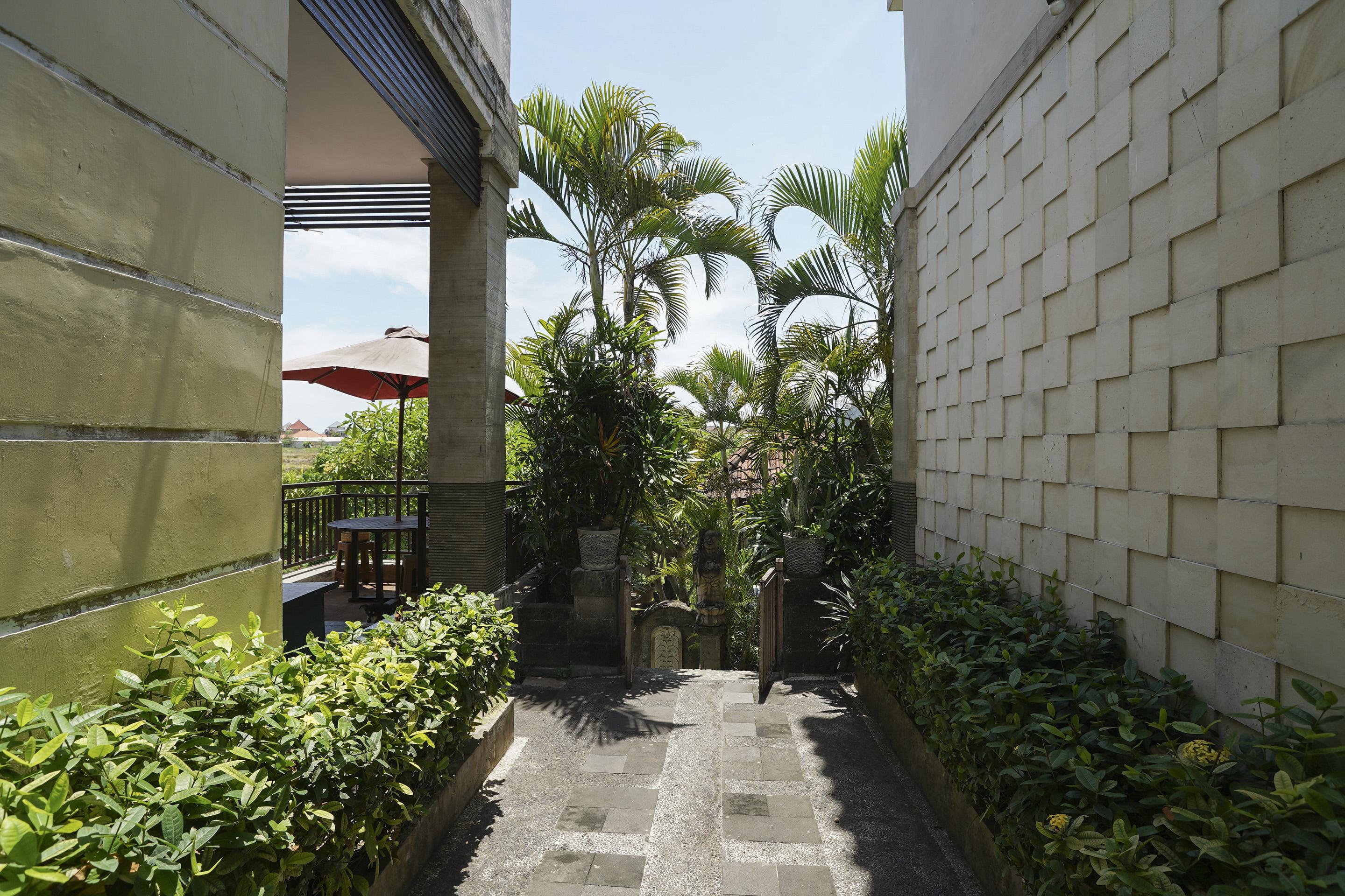 Oyo 2321 Griya Shanti Homestay Ketewel Buitenkant foto