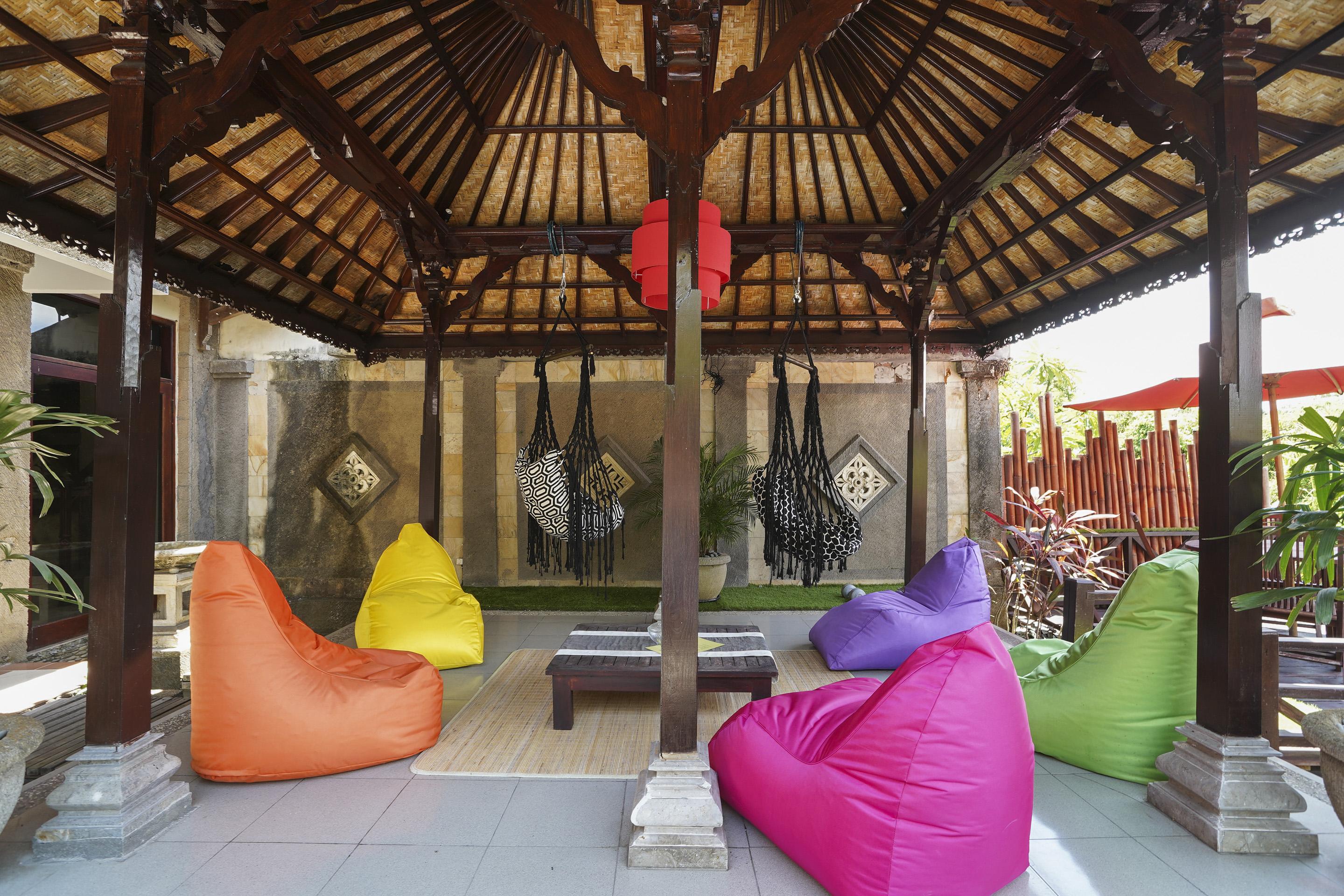 Oyo 2321 Griya Shanti Homestay Ketewel Buitenkant foto