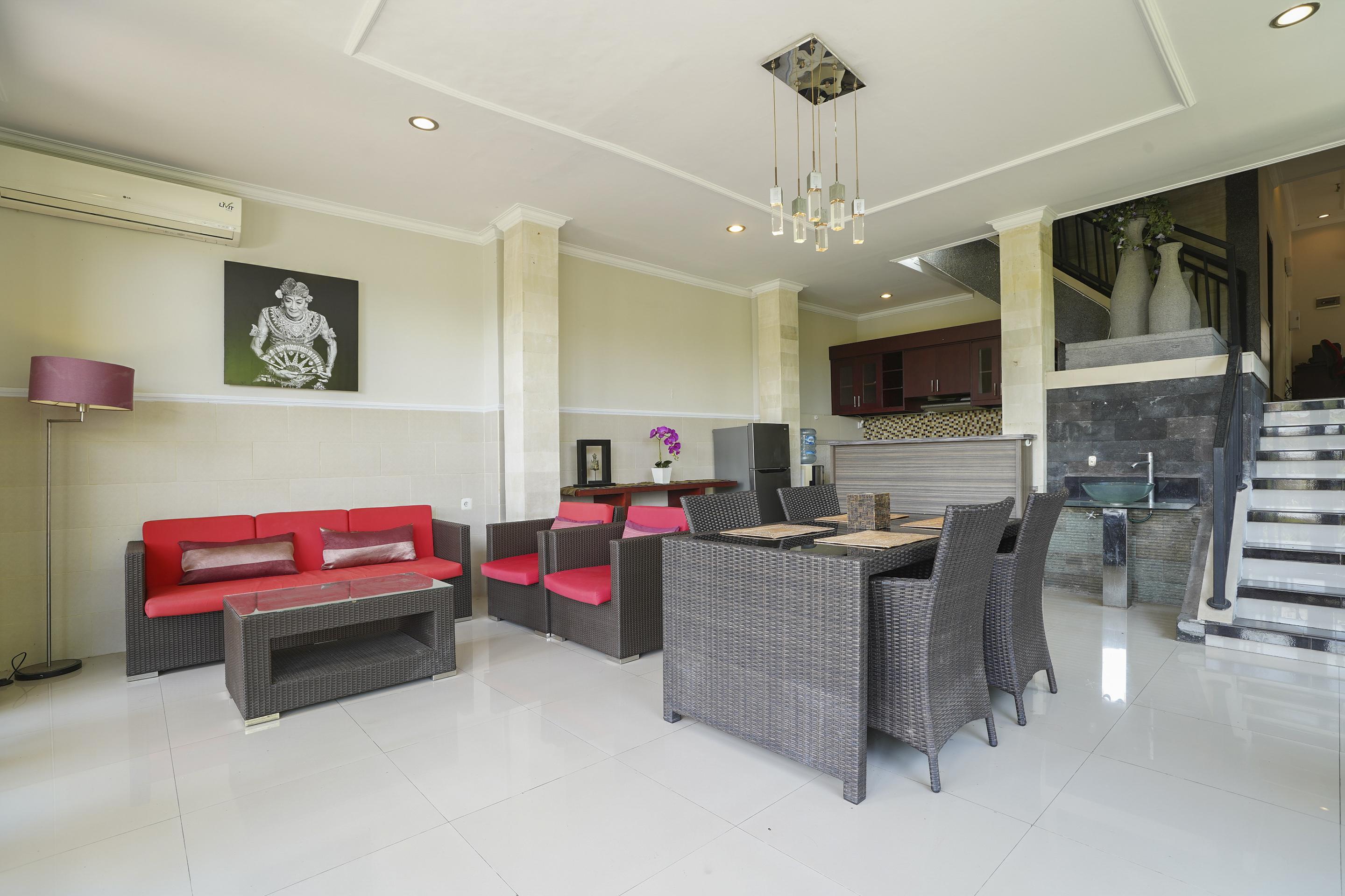 Oyo 2321 Griya Shanti Homestay Ketewel Buitenkant foto