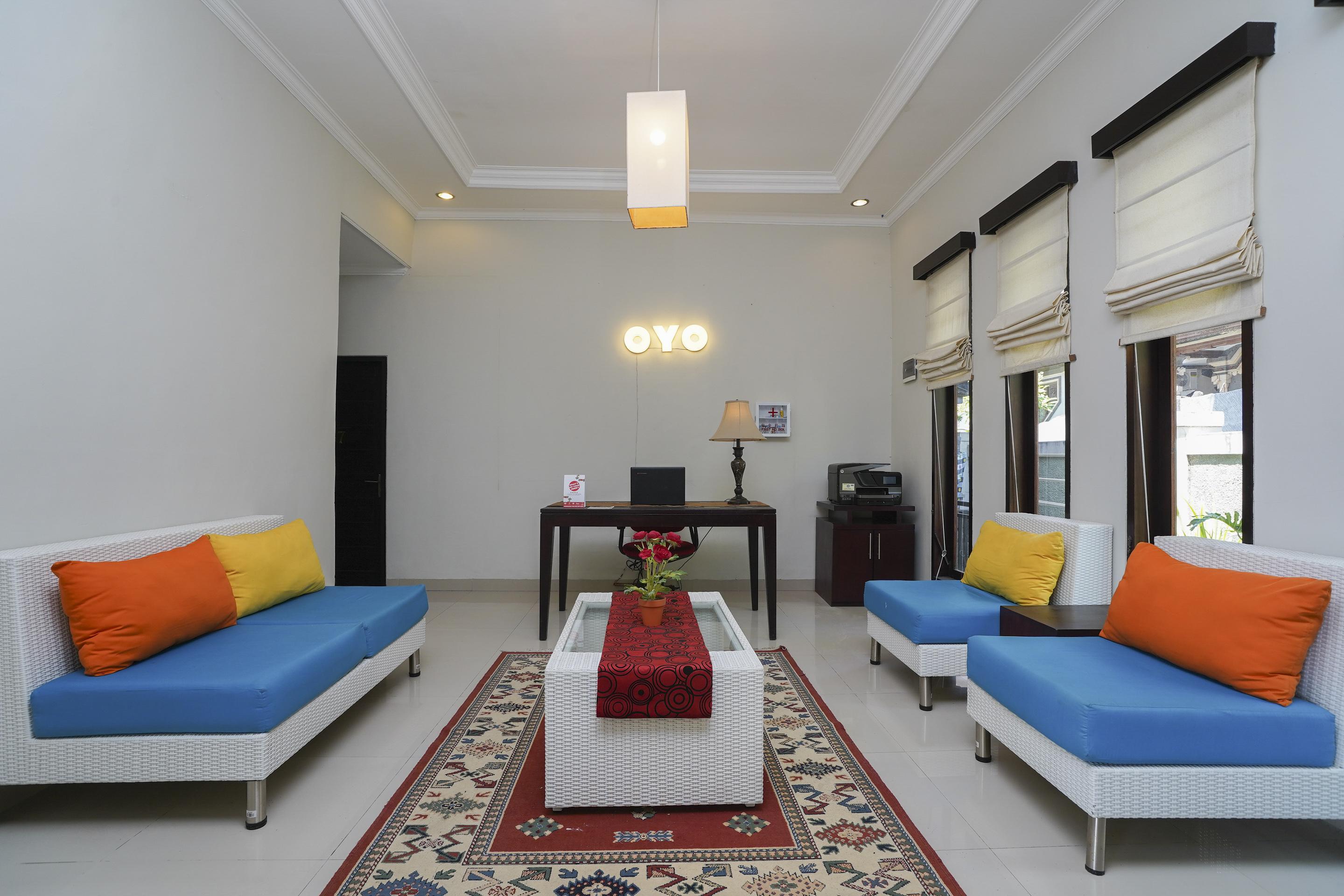 Oyo 2321 Griya Shanti Homestay Ketewel Buitenkant foto
