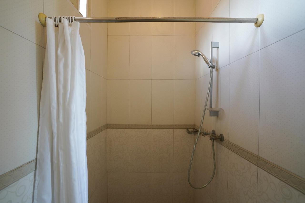 Oyo 2321 Griya Shanti Homestay Ketewel Buitenkant foto